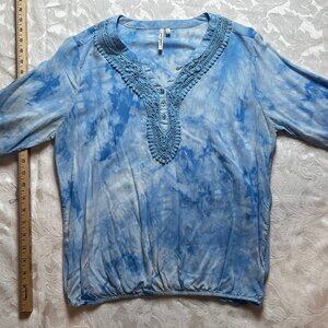 Sky blue tie-dye blouse